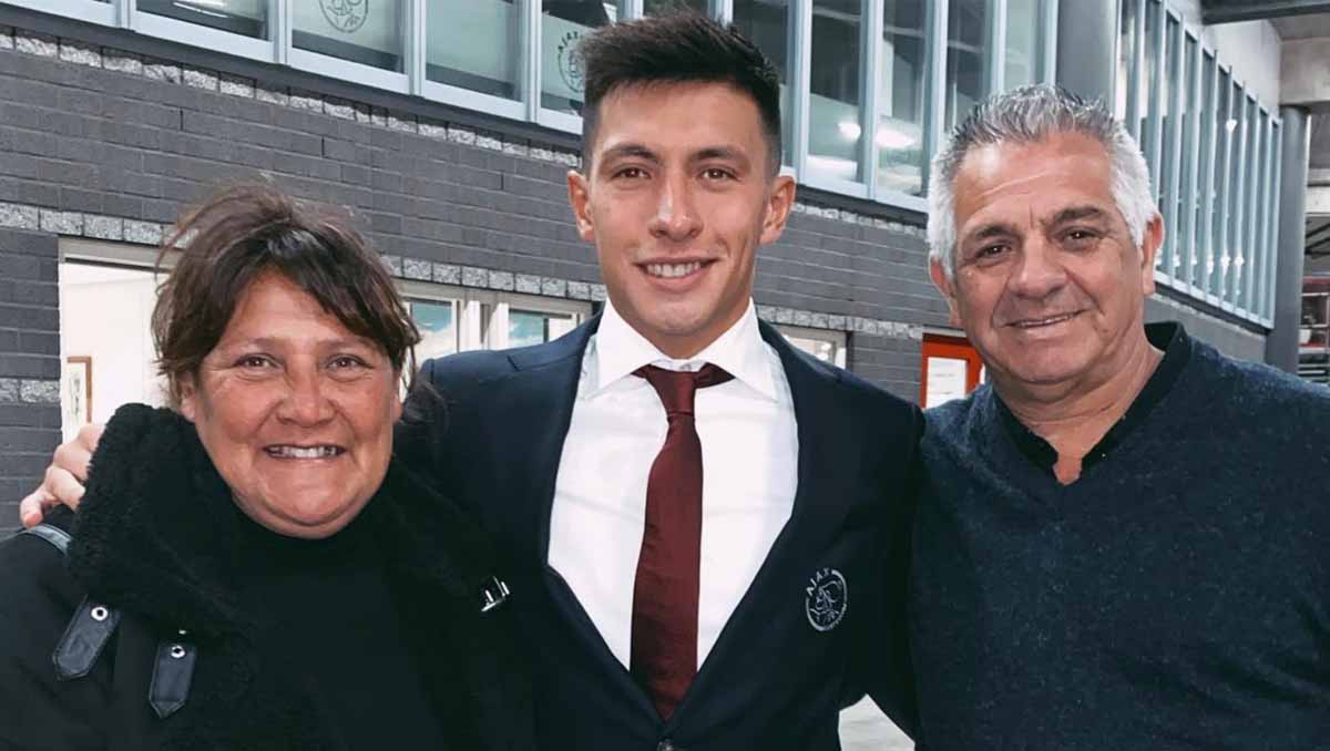 Lisandro Martinez parents