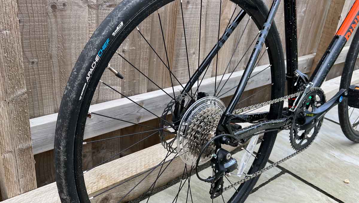 Pinnacle Neon 1 Hybrid Bike (Photo: The Sport Review)