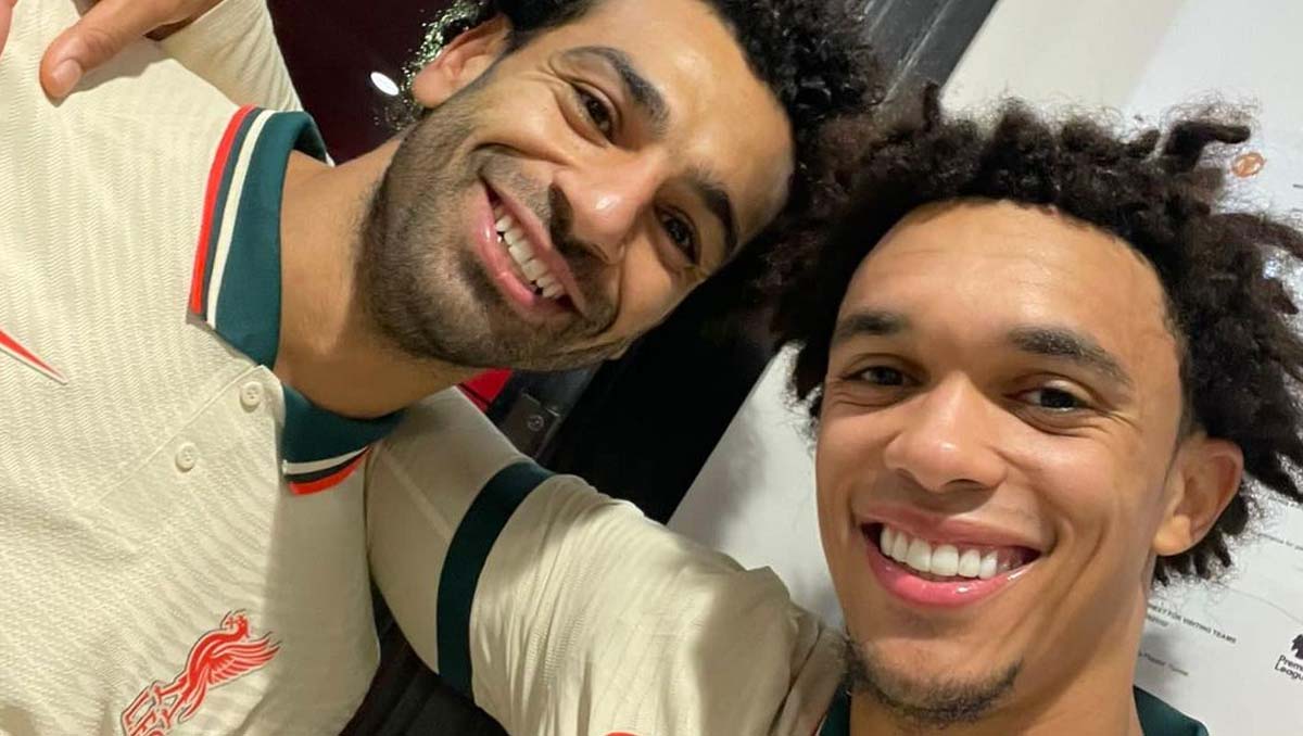 Trent Alexander-Arnold with Mohamed Salah